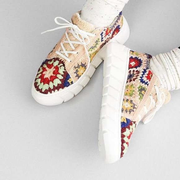 Free People Catch Me If You Can Crochet Sneakers Size 6 Hand Made - Picture 6 of 6